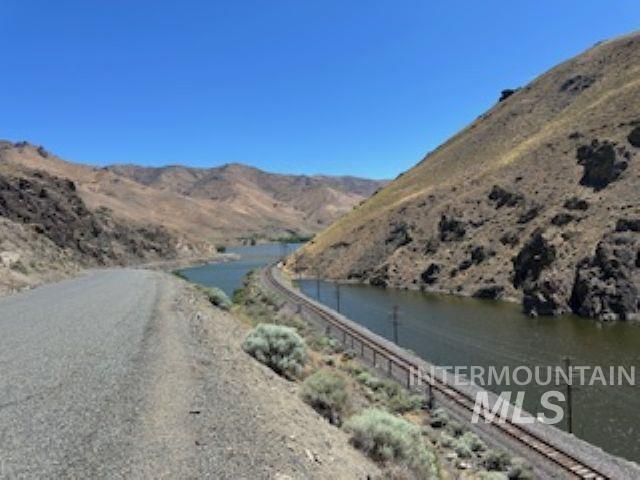 27035 Snake River Road Huntington, OR 97907 - Photo 50 of 50 Water view with a mountainous background