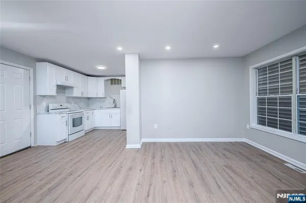 $2,100 | 114 Watson Avenue, Unit 1, Newark, NJ 07112