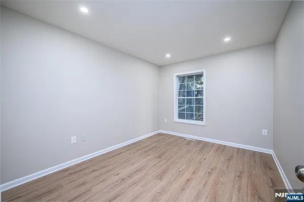 $2,100 | 114 Watson Avenue, Unit 1, Newark, NJ 07112
