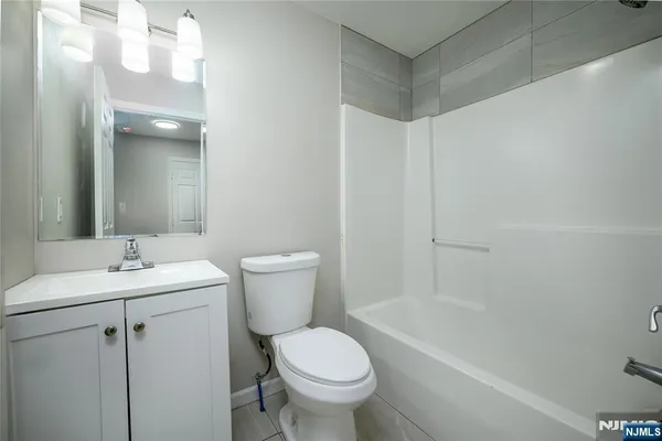 $2,100 | 114 Watson Avenue, Unit 1, Newark, NJ 07112