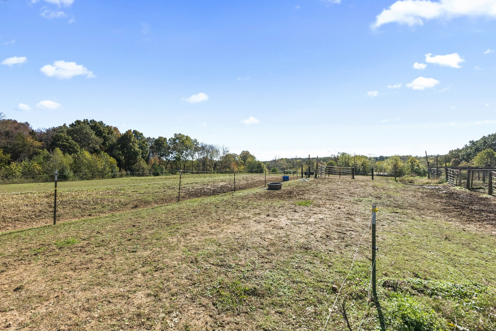 355 A Jernigan Road Portland, TN 37148 - Photo 40 of 47 a view of a road with a yard