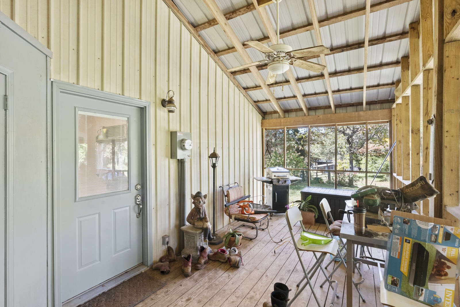 355 A Jernigan Road Portland, TN 37148 - Photo 5 of 47 a view of a dining room with furniture window and outside view
