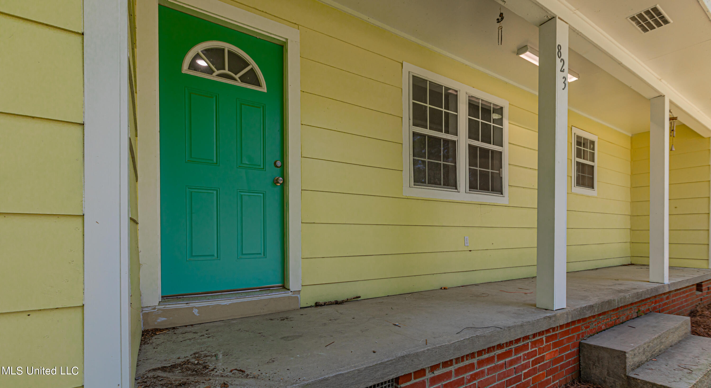 823 Raymond Road Jackson, MS 39204 - Photo 4 of 26 926A5277