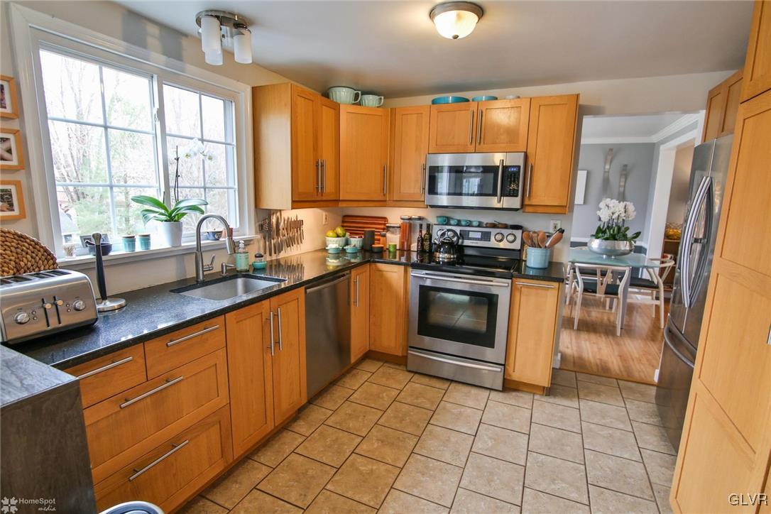 1735 Creek Road Bethlehem, PA 18015 - Photo 12 of 41 Gallery Image 12