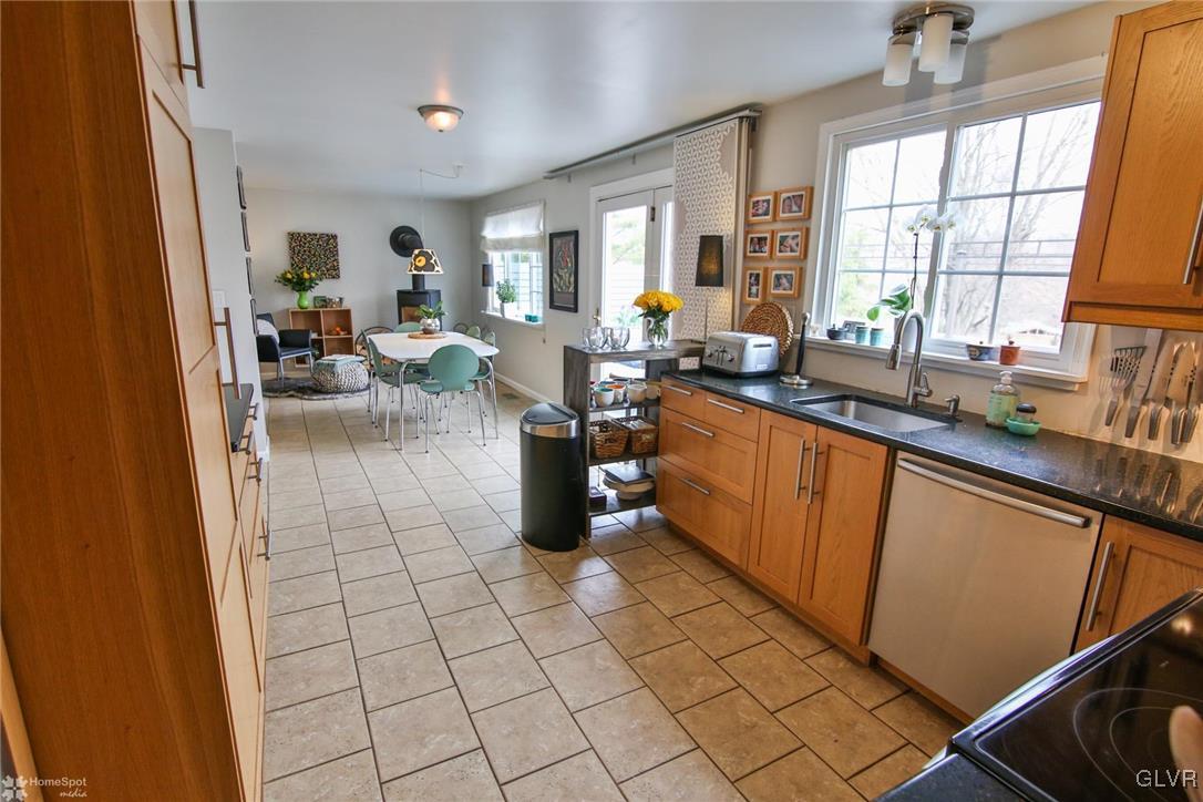 1735 Creek Road Bethlehem, PA 18015 - Photo 13 of 41 Gallery Image 13