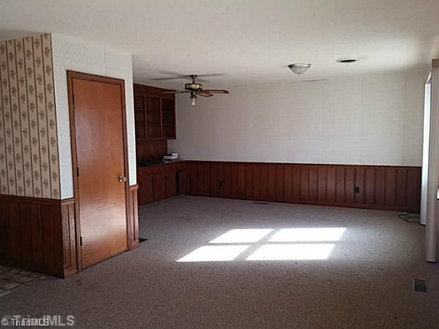 1200 John Harger Road Walnut Cove, NC 27052 - Photo 3 of 16 Living Room.