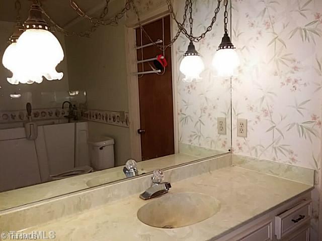 1200 John Harger Road Walnut Cove, NC 27052 - Photo 4 of 16 Master Bath/Spa.