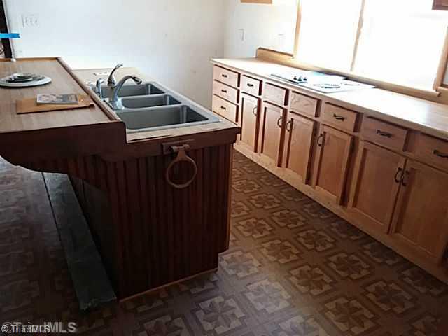 1200 John Harger Road Walnut Cove, NC 27052 - Photo 9 of 16 Kitchen. Cabin kitchen