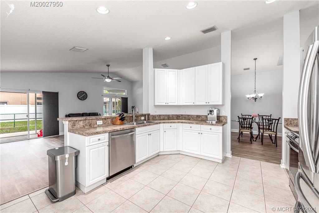 2677 Southwest Regency Road Stuart, FL 34997 - Photo 10 of 22 Gallery Image 10