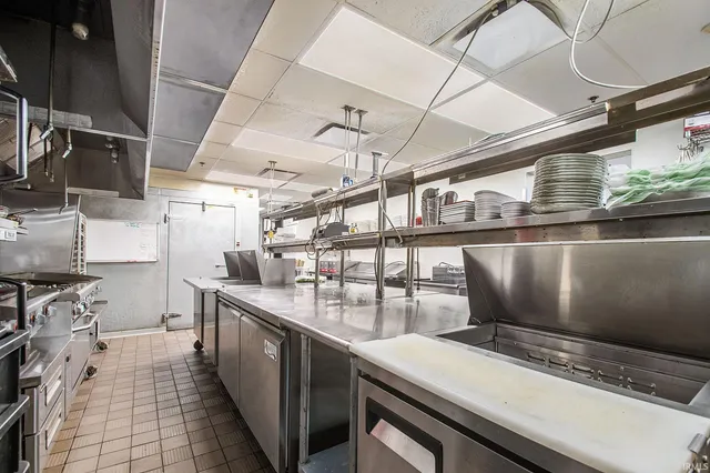 $800,000 | 702 West Lincoln Avenue, Goshen, IN 46526