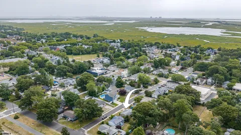 $399,999 | 16 West Cedar Avenue, Somers Point, NJ 08244