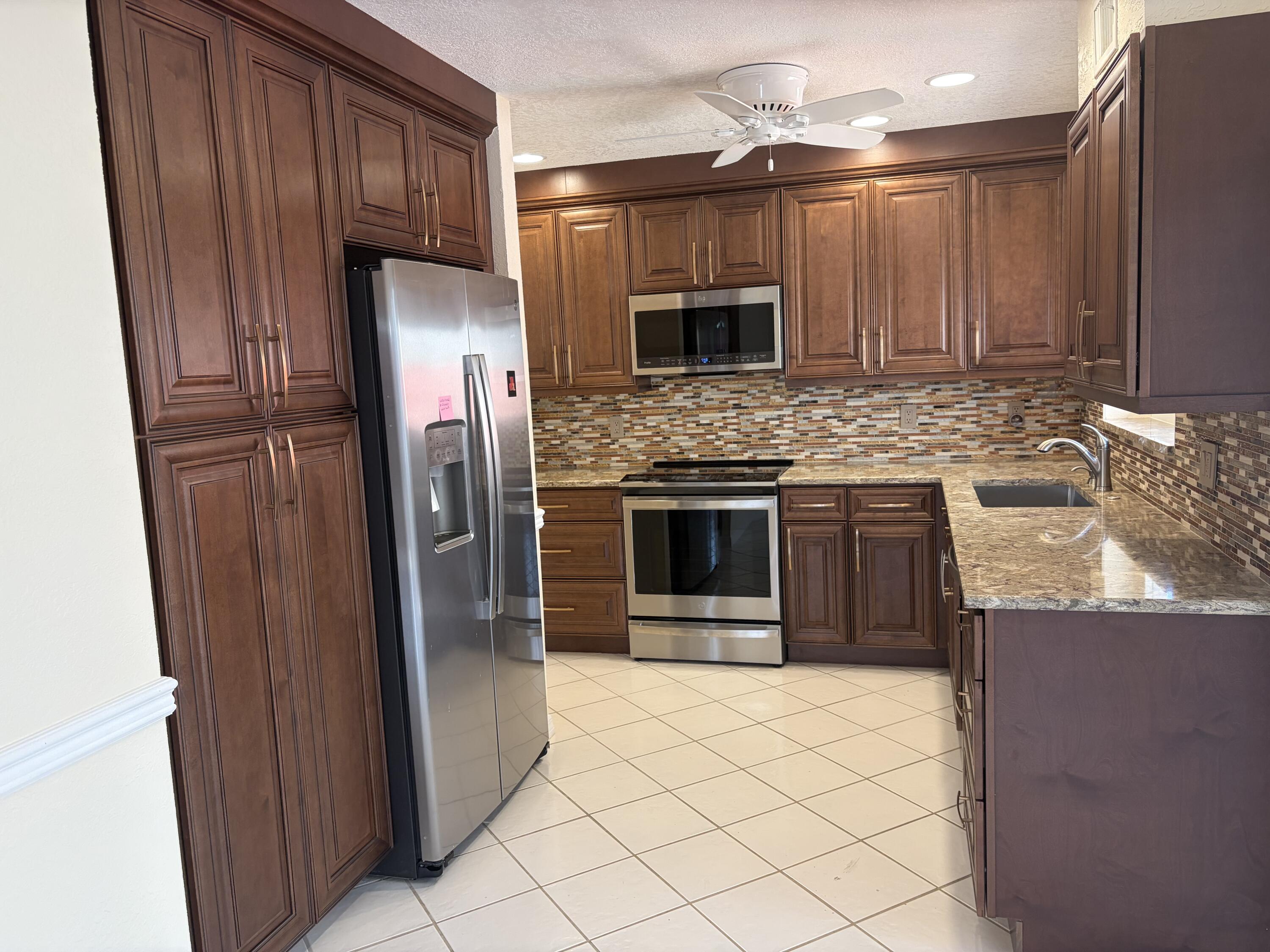 21435 Campo Allegro Drive Boca Raton, FL 33433 - Photo 9 of 50 Photo Jun 19 2026, 5 43 41 PM