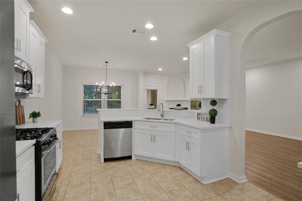 924 Sublime Trail Canton, GA 30114 - Photo 9 of 47