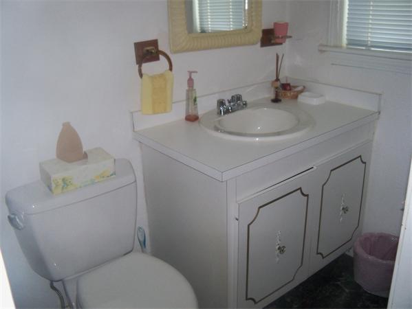 11 Pine Street Wareham, MA 02571 - Photo 10 of 15 Gallery Image 10