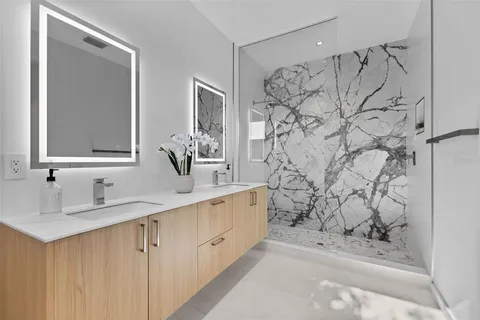 $795,000 | 668 Newton Avenue South, St. Petersburg, FL 33701