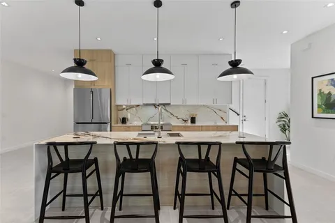 $795,000 | 668 Newton Avenue South, St. Petersburg, FL 33701