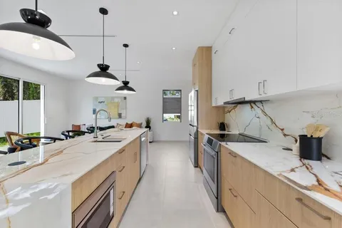 $795,000 | 668 Newton Avenue South, St. Petersburg, FL 33701