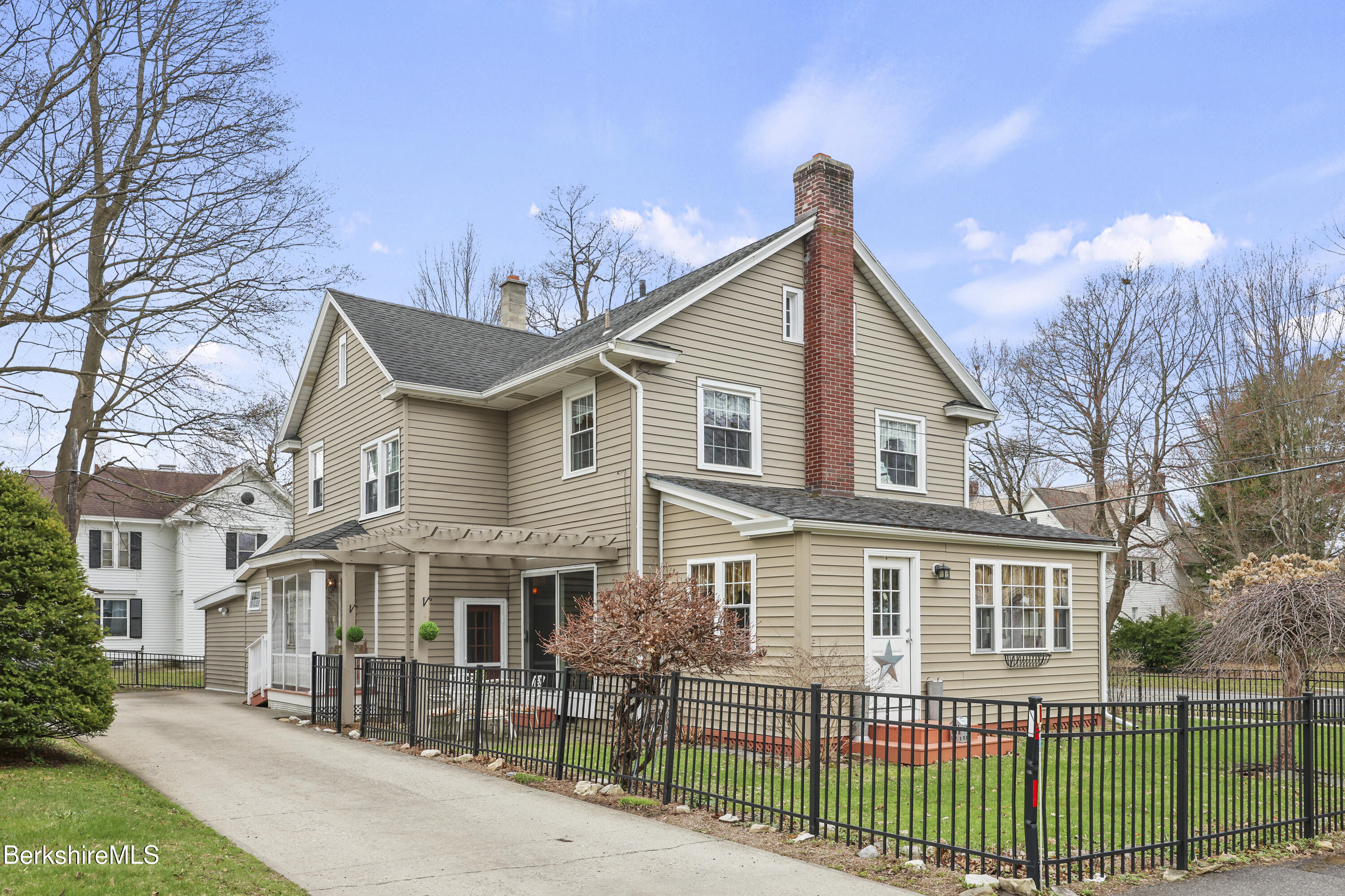 133 Pomeroy Avenue Pittsfield, MA 01201 - Photo 46 of 50 back