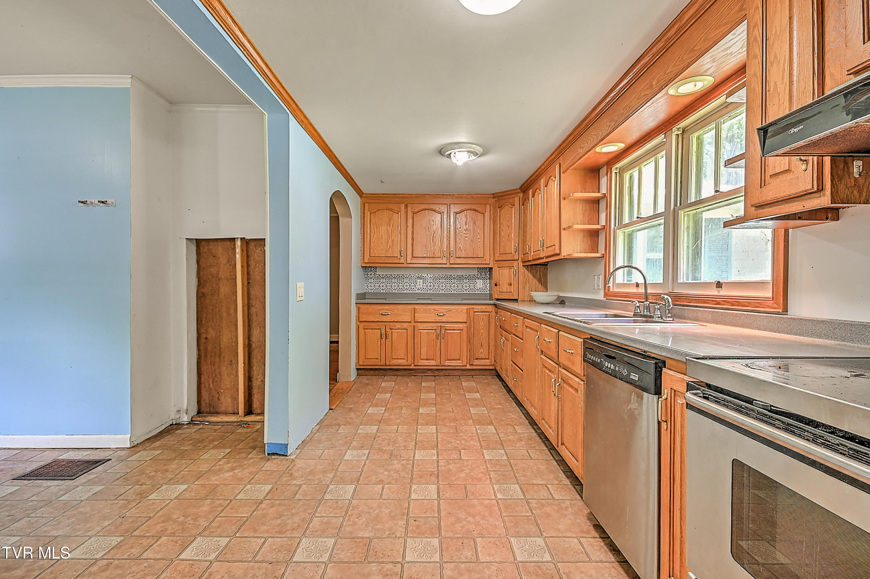 301 Keenburg Road Bluff City, TN 37618 - Photo 16 of 58 301 Keenburg TJ-27