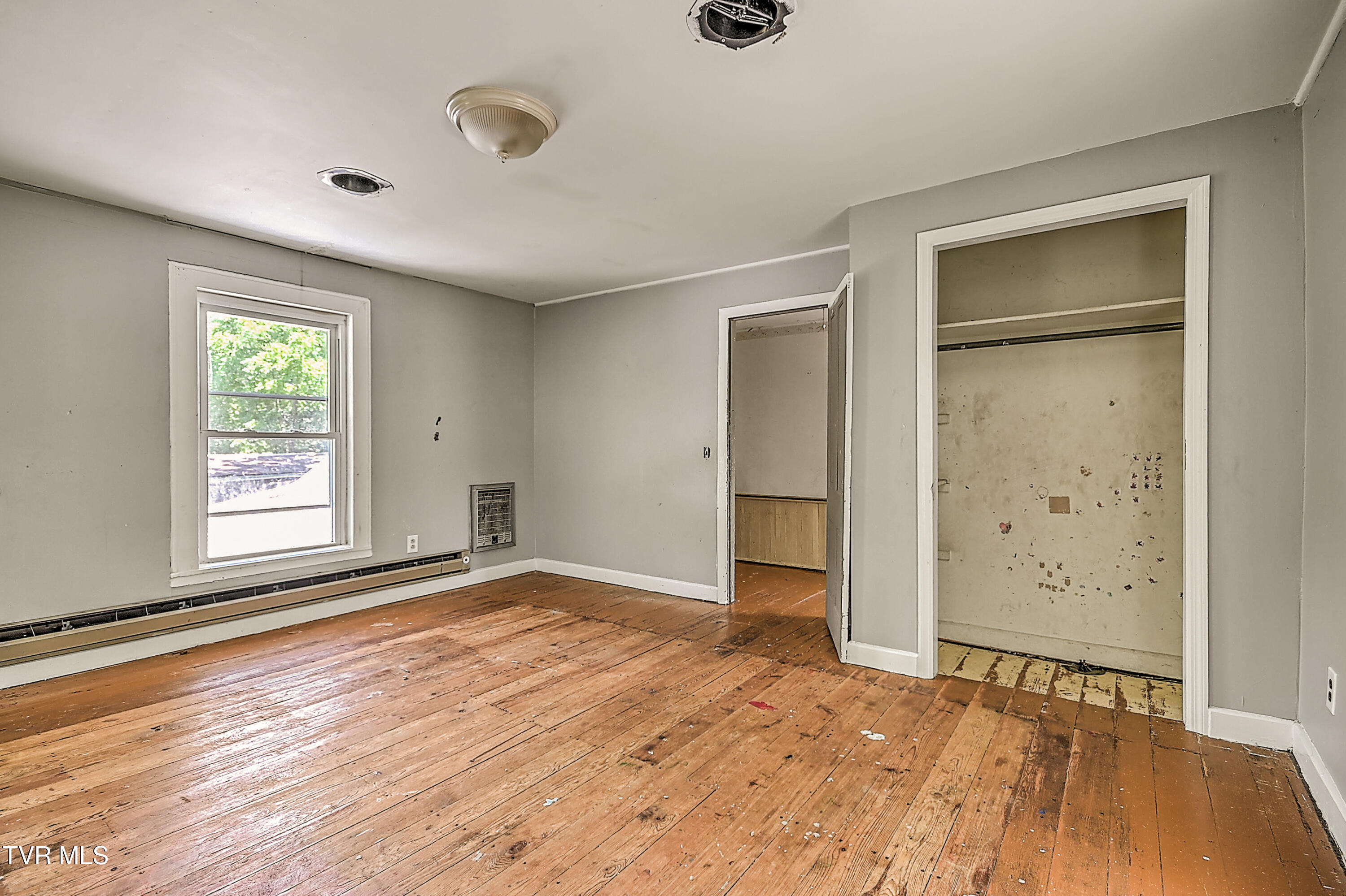 301 Keenburg Road Bluff City, TN 37618 - Photo 33 of 58 301 Keenburg TJ-34