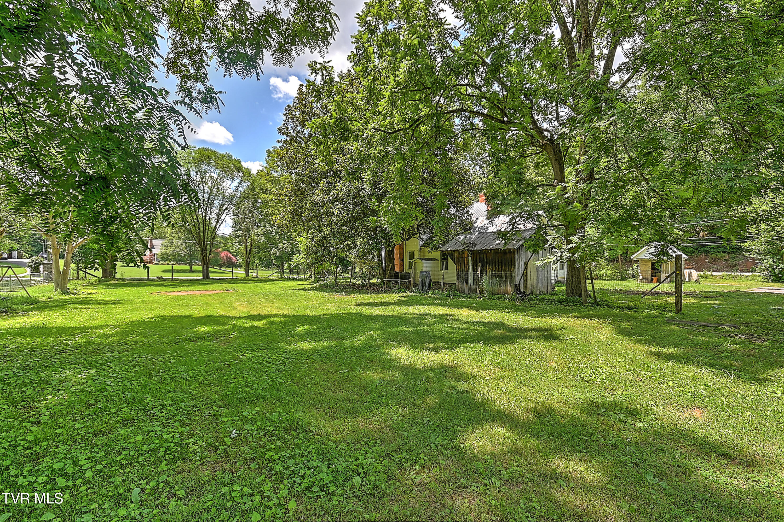 301 Keenburg Road Bluff City, TN 37618 - Photo 41 of 58 301 Keenburg TJ-45