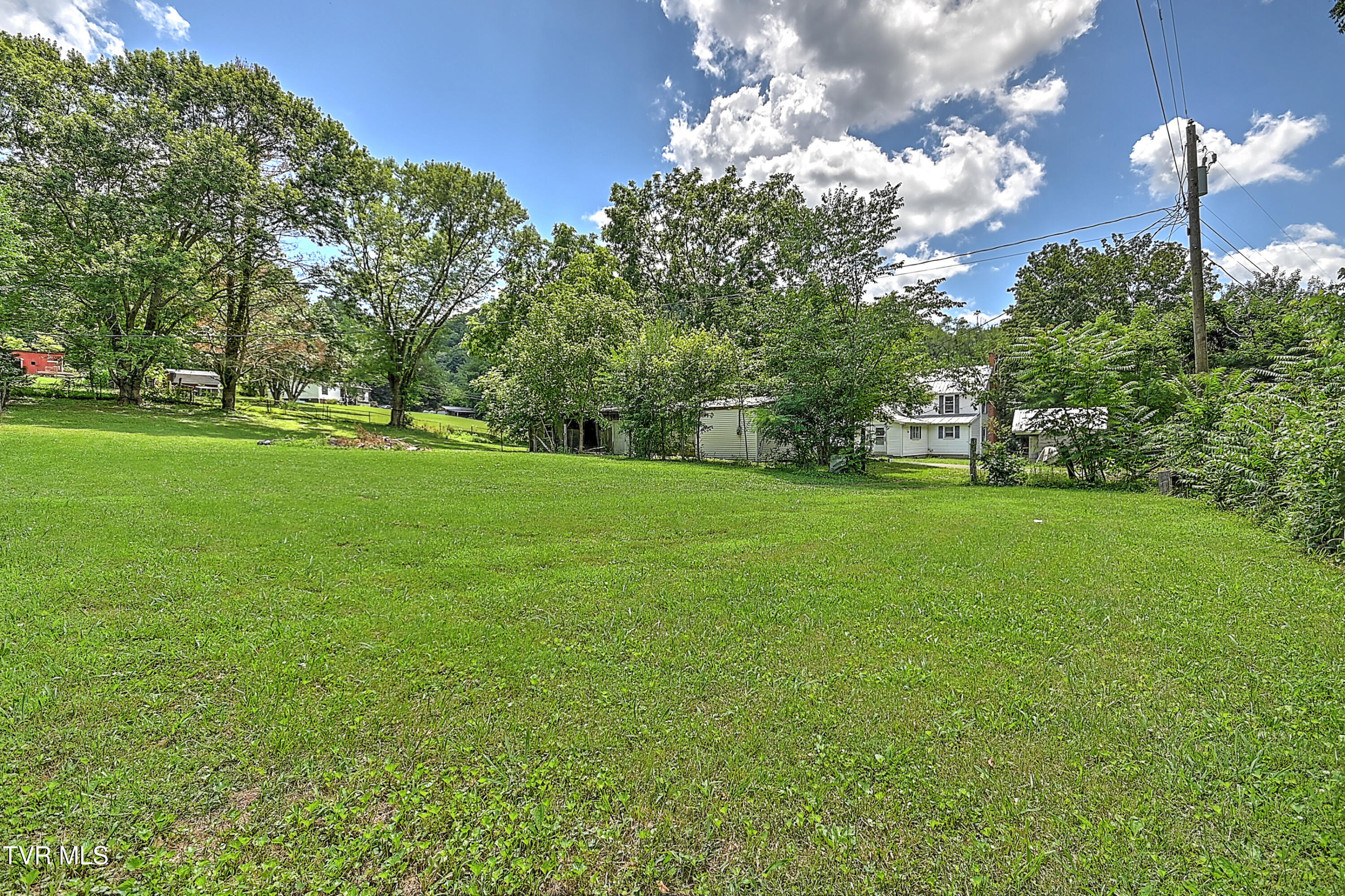 301 Keenburg Road Bluff City, TN 37618 - Photo 45 of 58 301 Keenburg TJ-48