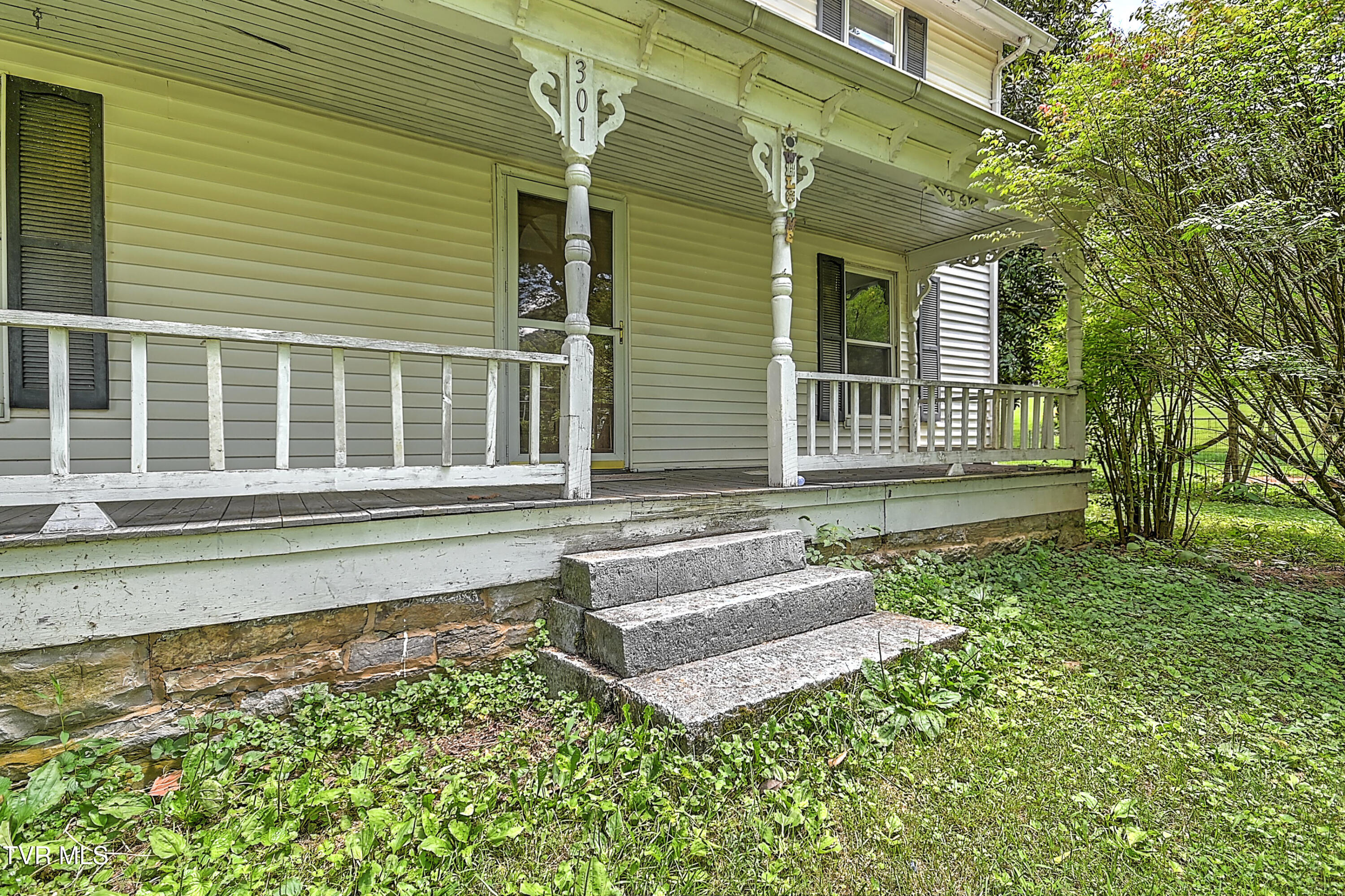 301 Keenburg Road Bluff City, TN 37618 - Photo 7 of 58 301 Keenburg TJ-7