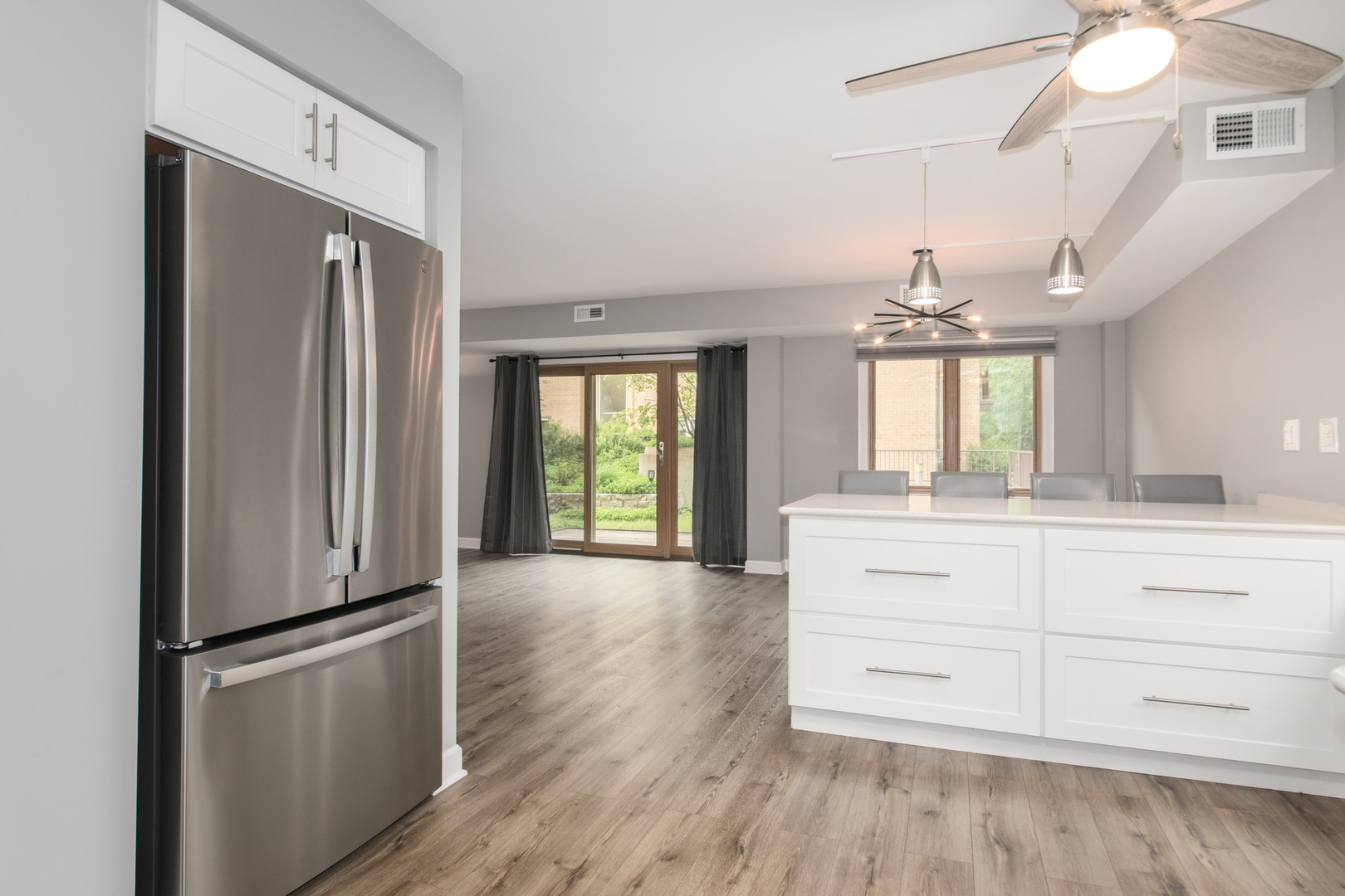 2420 West Talcott Road, Unit 111 Park Ridge, IL 60068 - Photo 6 of 27 Gallery Image 6