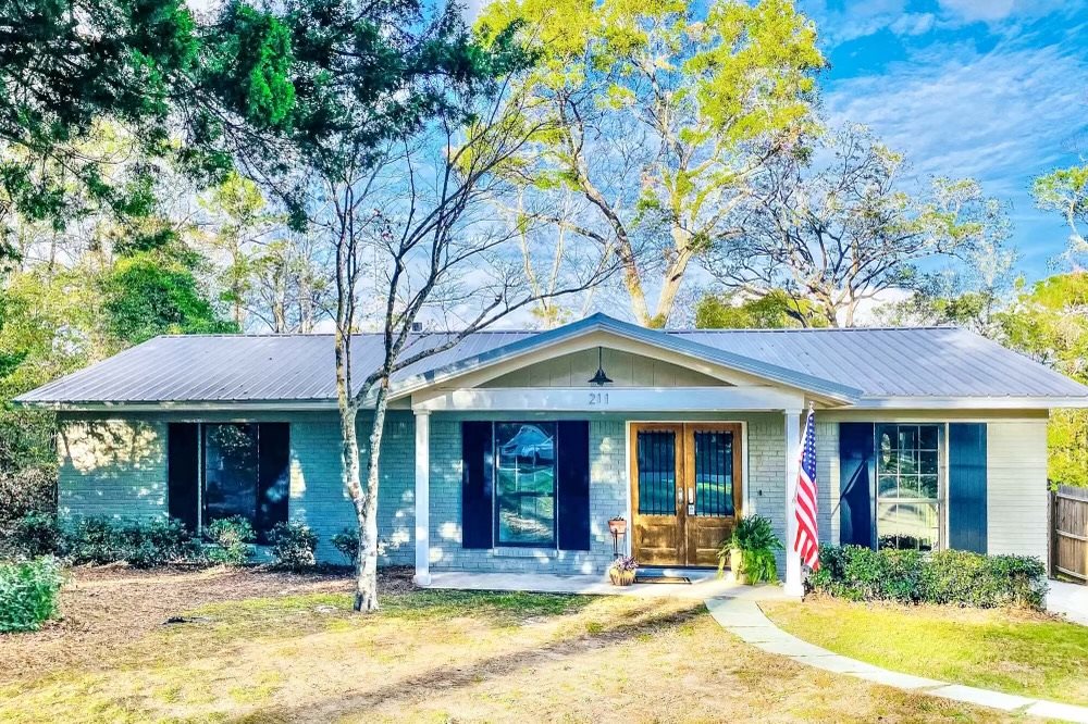 211 Tensaw Avenue Fairhope, AL 36532 - Photo 1 of 37