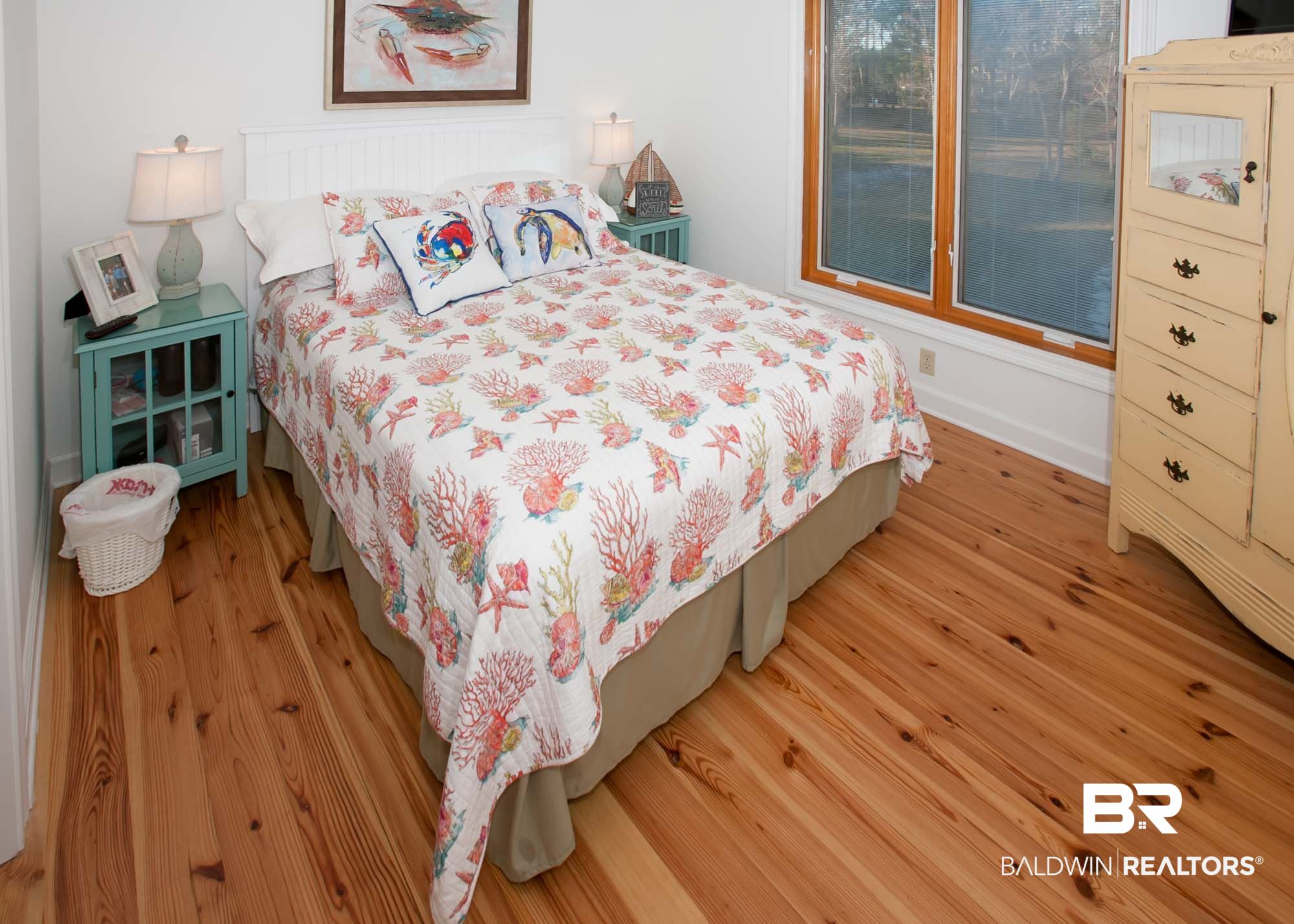 17260 Oyster Bay Road Gulf Shores, AL 36542 - Photo 34 of 49 2nd guest bedroom on main floor