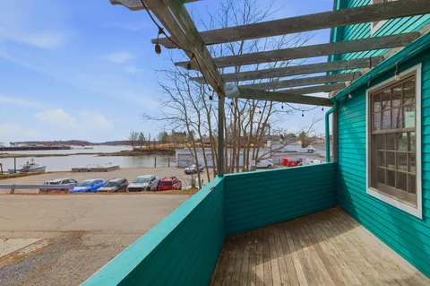 $799,000 | 17 Commercial Street, Kittery, ME 03904