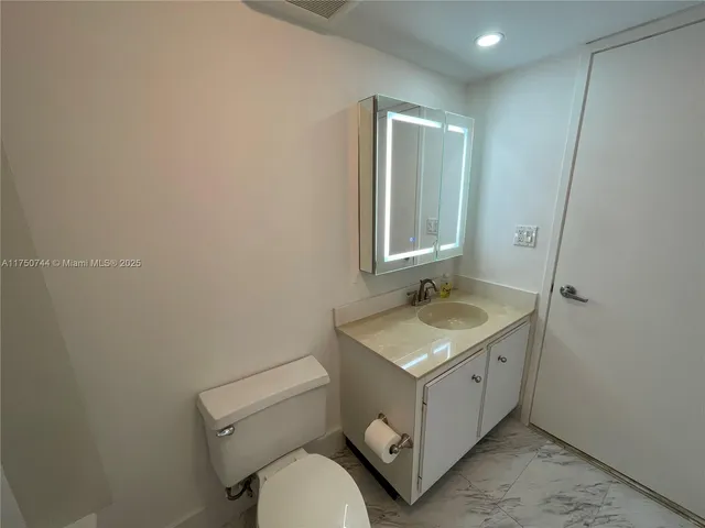 $399,000 | 210 174th Street, Unit 305, Sunny Isles Beach, FL 33160