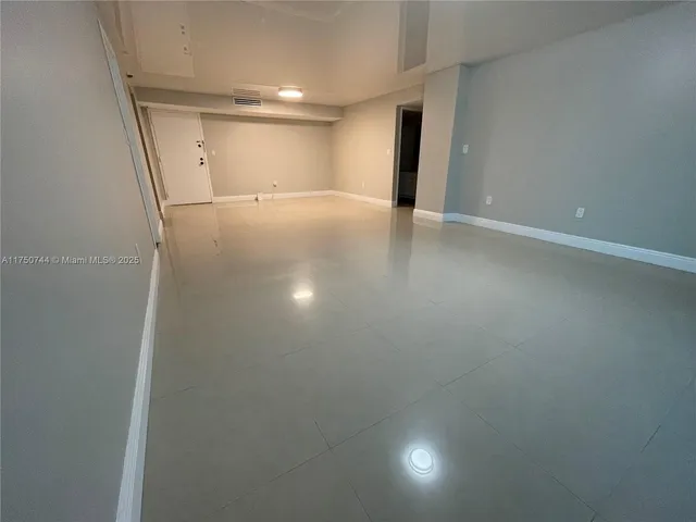 $399,000 | 210 174th Street, Unit 305, Sunny Isles Beach, FL 33160