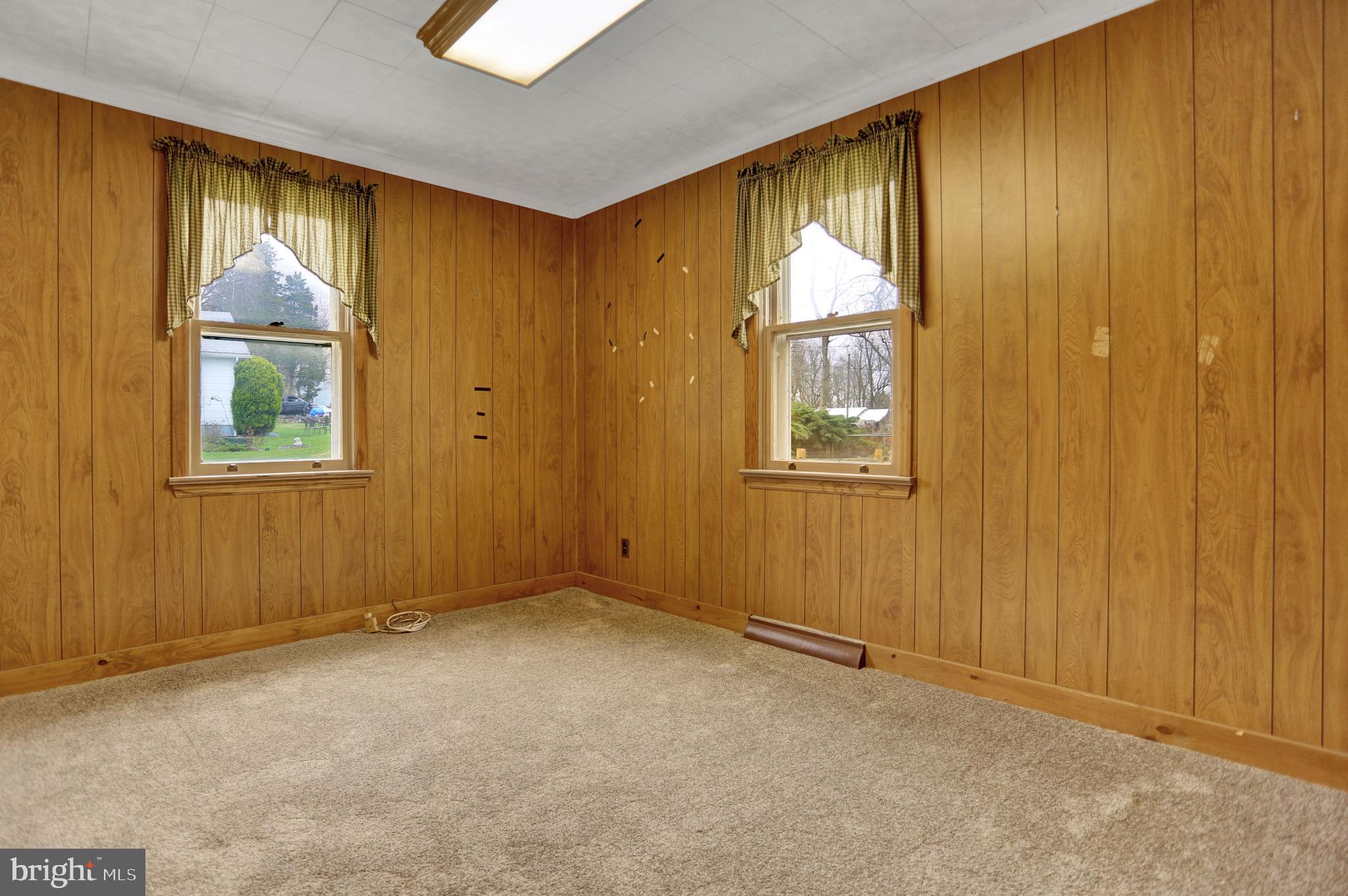 2610 Hill Road Reading, PA 19606 - Photo 18 of 33