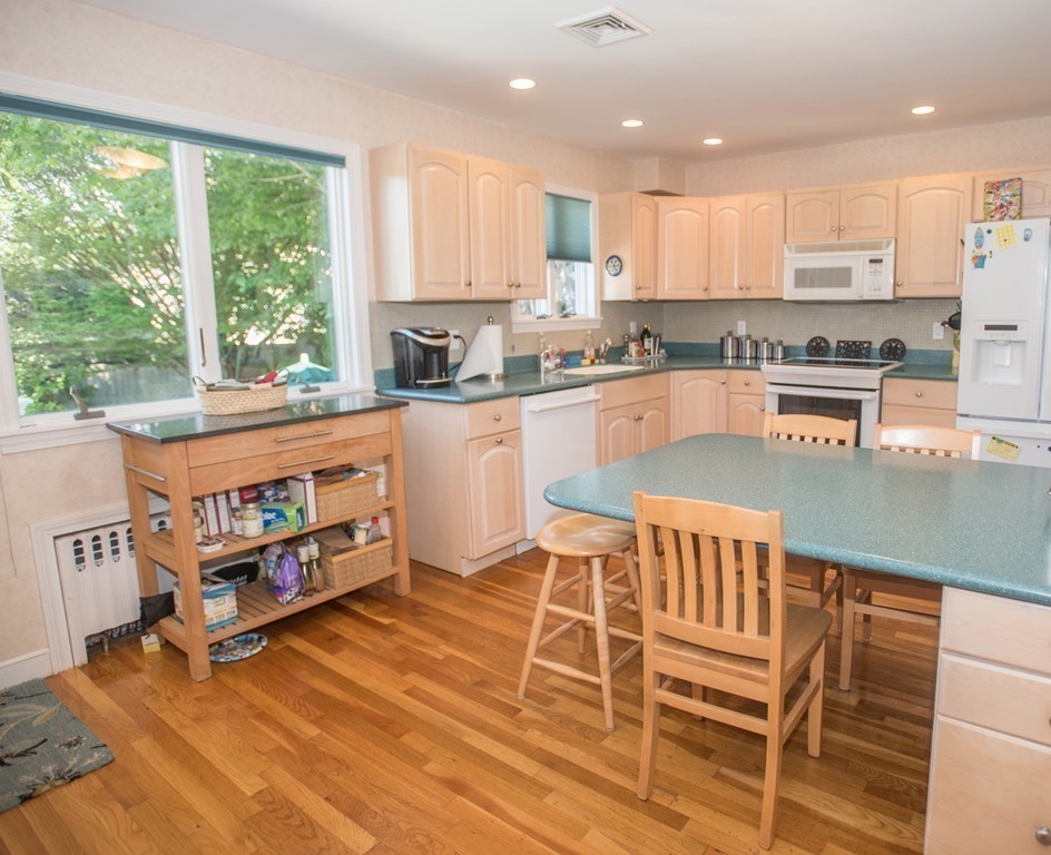 20 Emerson Road Watertown, MA 02472 - Photo 14 of 30