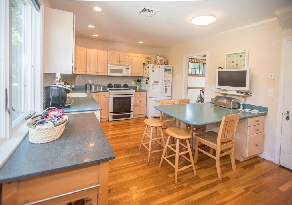 20 Emerson Road Watertown, MA 02472 - Photo 15 of 30