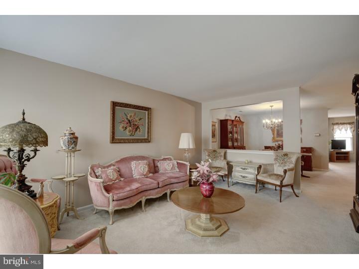 4 Stokes Road Mount Laurel, NJ 08054 - Photo 7 of 19 Living Room