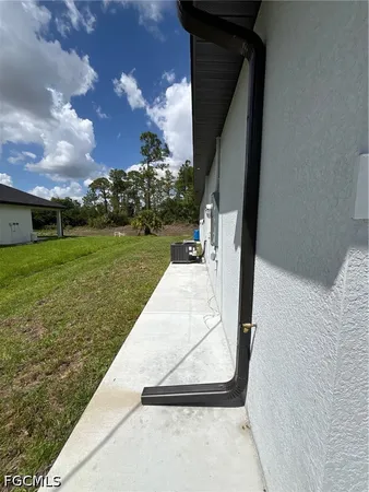 $2,000 | 1139 Rahway Street, Lehigh Acres, FL 33974