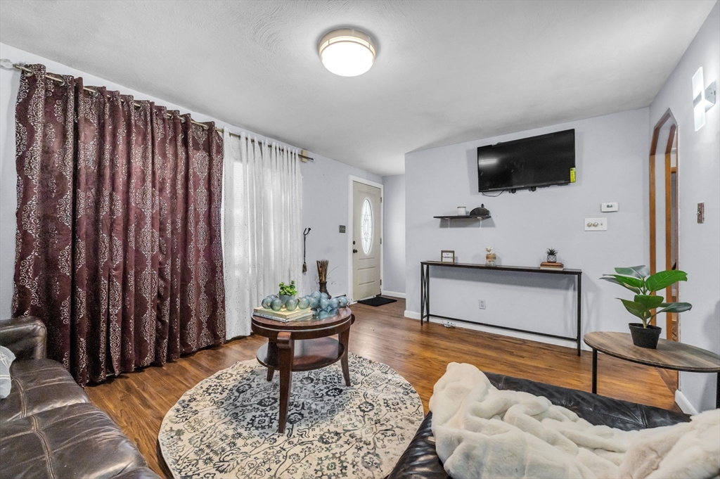 63 Lawton Street Springfield, MA 01109 - Photo 18 of 34