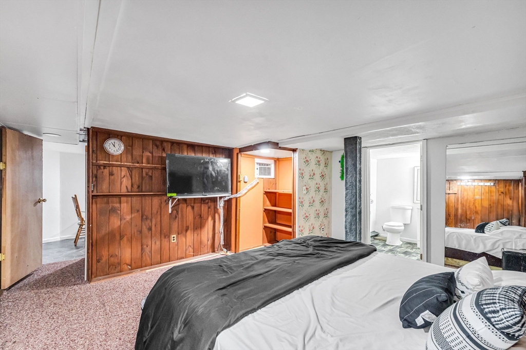 63 Lawton Street Springfield, MA 01109 - Photo 25 of 34