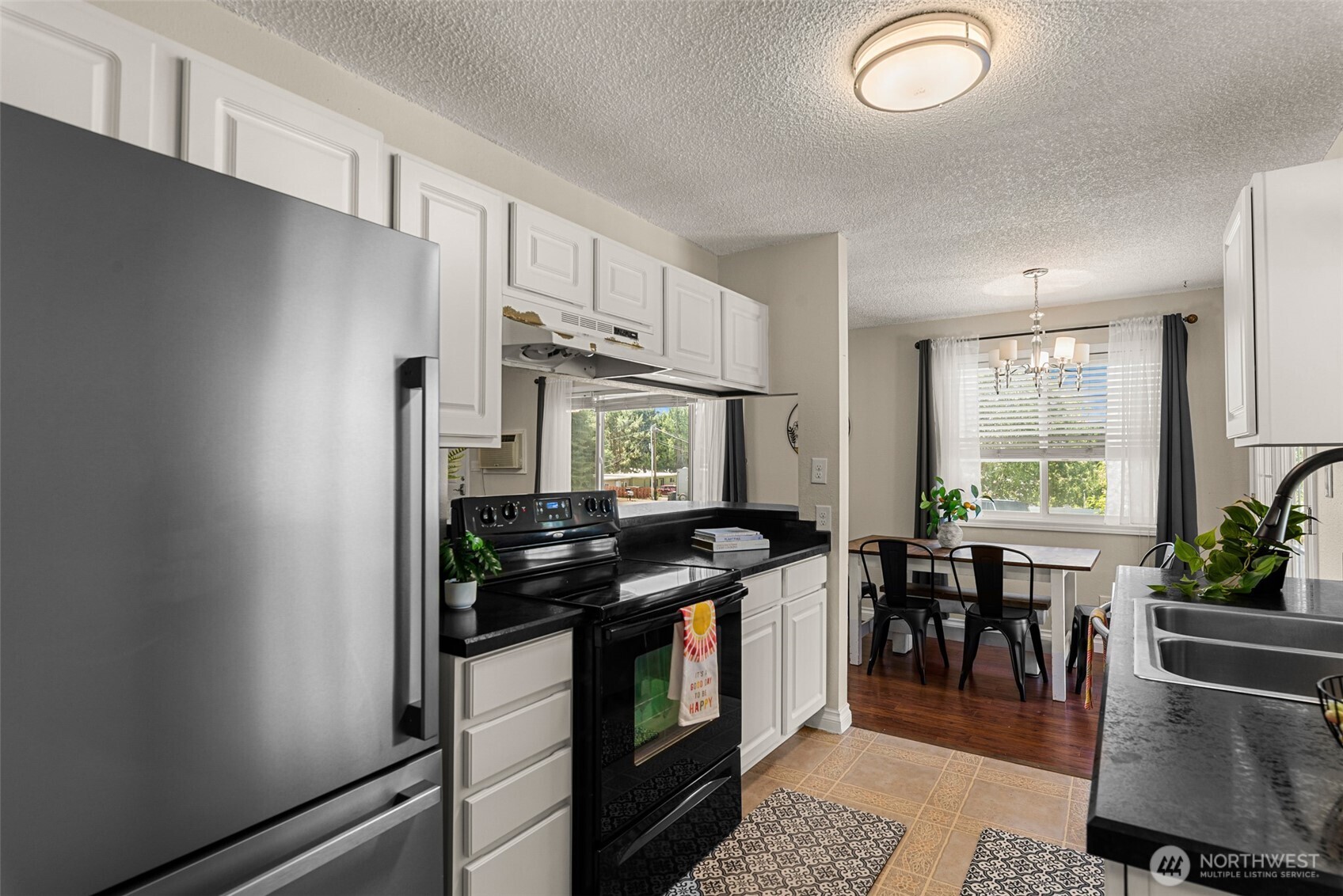 593 Rolfs Place East Wenatchee, WA 98802 - Photo 8 of 40