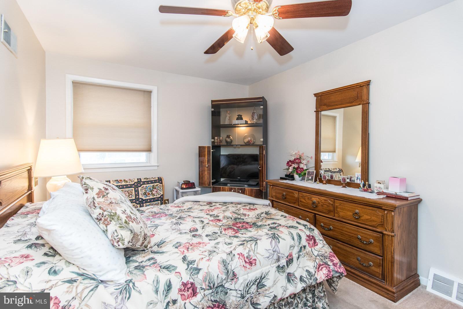 8931 Blue Grass Road Philadelphia, PA 19152 - Photo 28 of 85 Primary bedroom