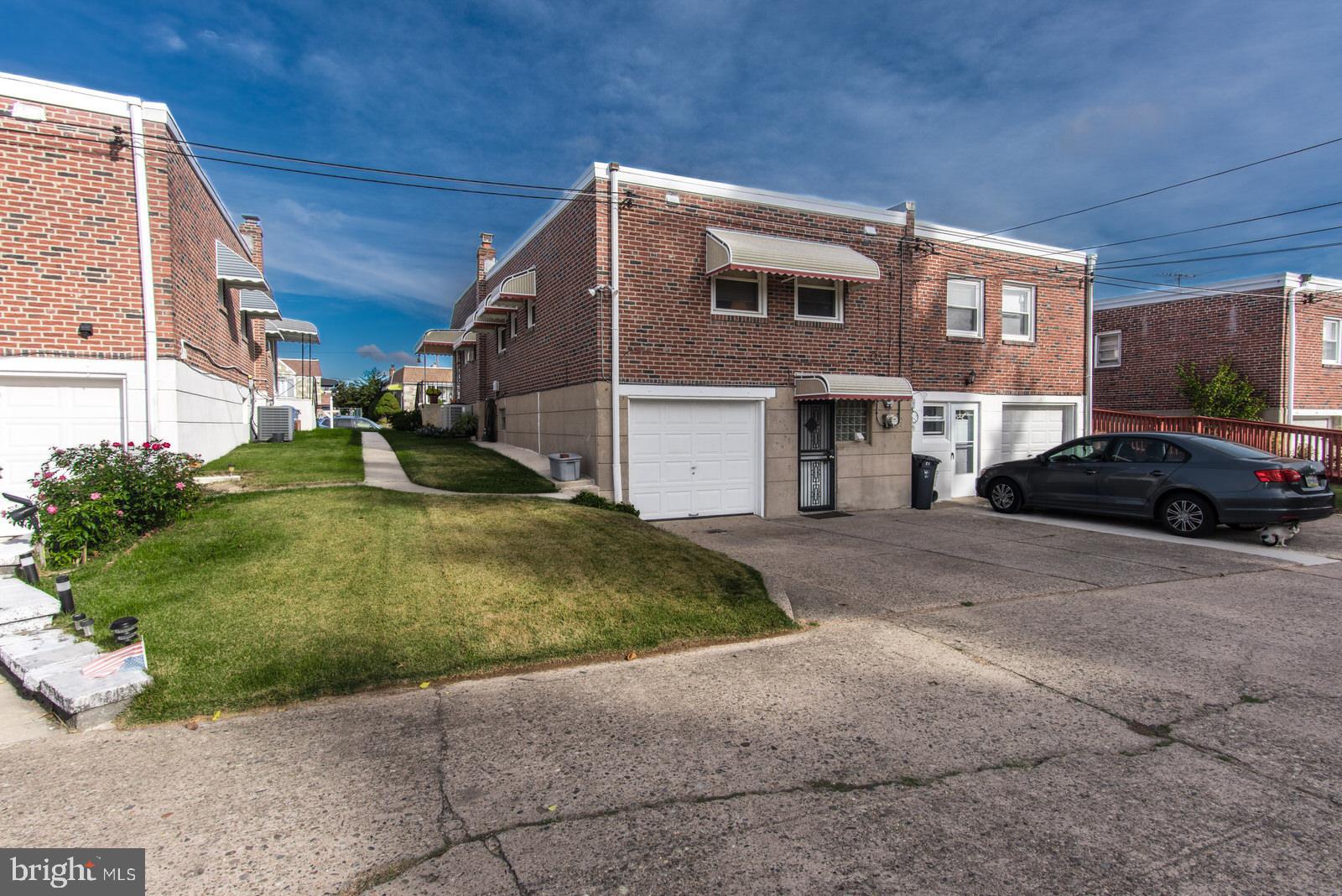 8931 Blue Grass Road Philadelphia, PA 19152 - Photo 75 of 85 exterior rear