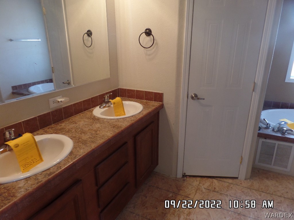 2225 Egar Road Golden Valley, AZ 86413 - Photo 14 of 27