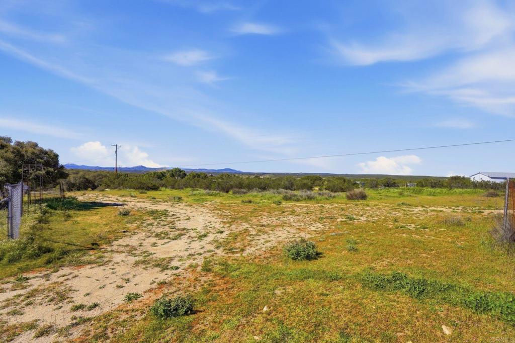 909 Tierra De Luna Road Boulevard, CA 91905 - Photo 57 of 74 a view of an ocean