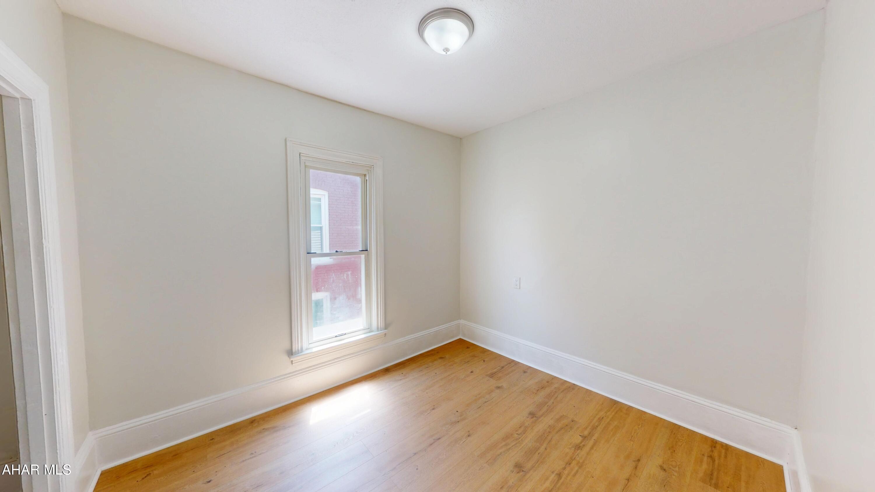 304 Poplar Street Roaring Spring, PA 16673 - Photo 11 of 31