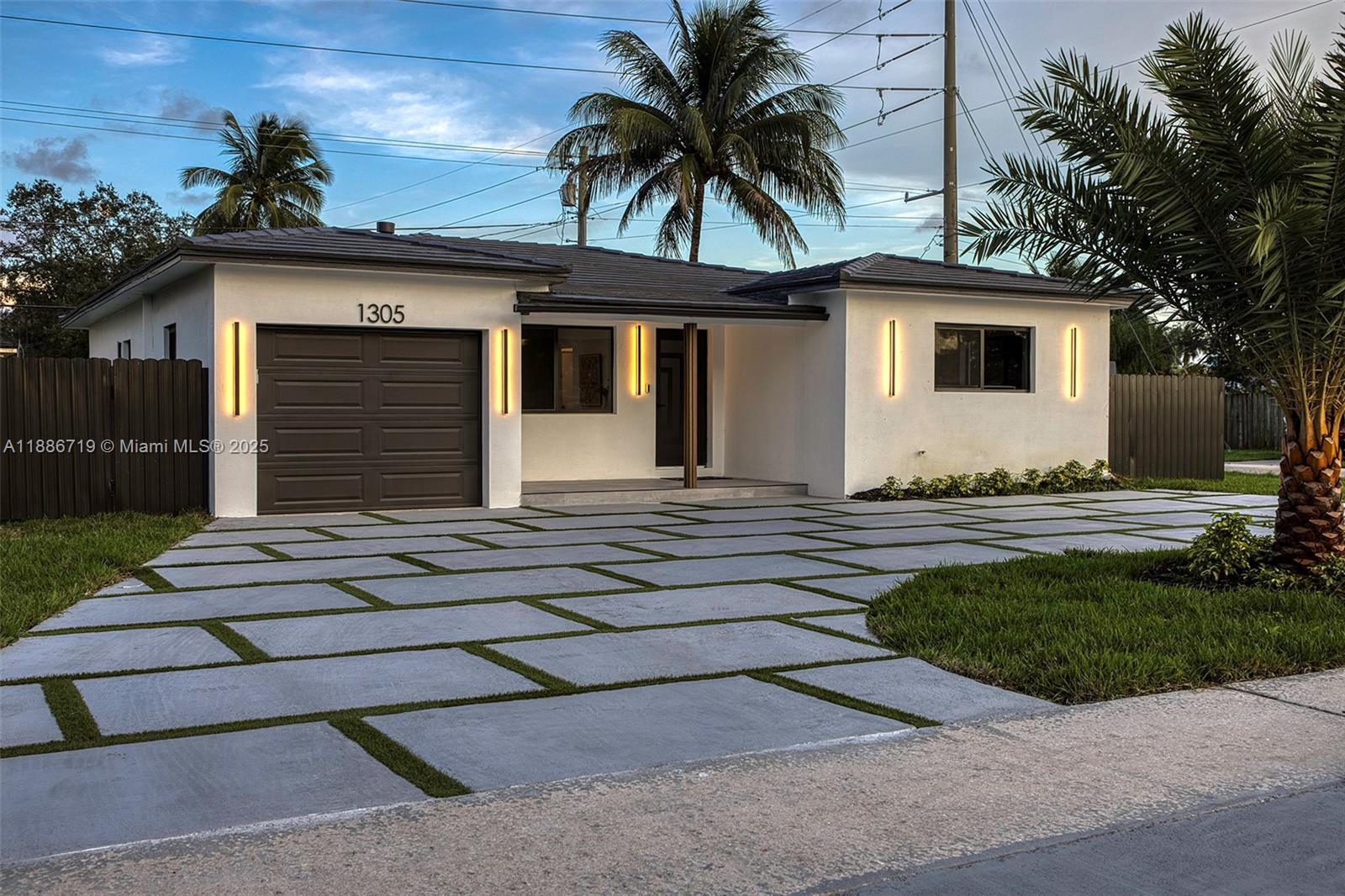 1305 North 31st Road Hollywood, FL 33021 - Photo 28 of 29