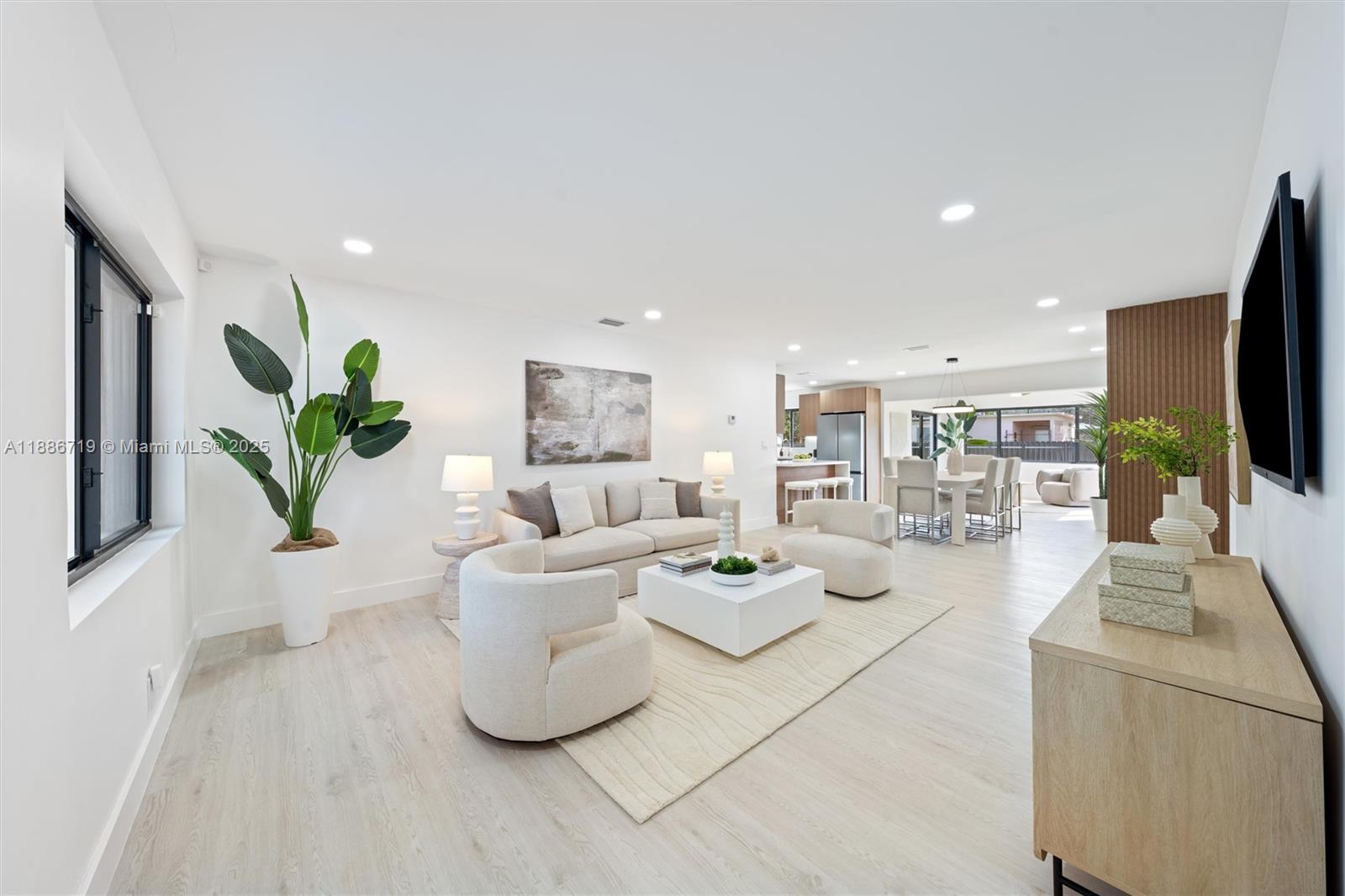 1305 North 31st Road Hollywood, FL 33021 - Photo 6 of 29