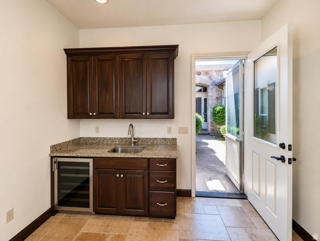 372 South Leoni Way Washington, UT 84780 - Photo 46 of 48