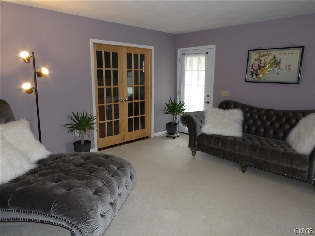 727 Bowling Green Road Cortlandville, NY 13045 - Photo 13 of 43 Livingroom